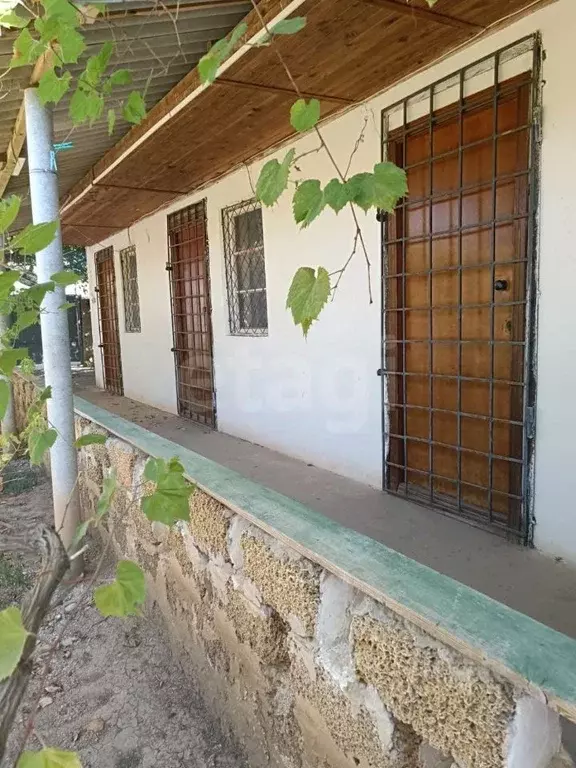 Дом в Крым, Сакский район, Уютненское с/пос, Приморье садовое ... - Фото 1