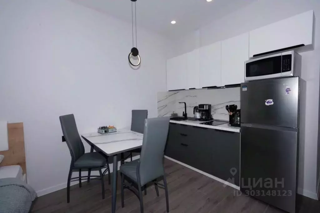 1-к кв. Крым, Алушта ул. Сергеева-Ценского, 6 (28.0 м) - Фото 2