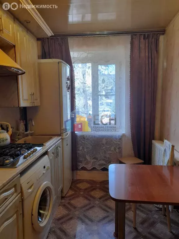 2-комнатная квартира: Плавск, Октябрьская улица, 4 (53 м) - Фото 0