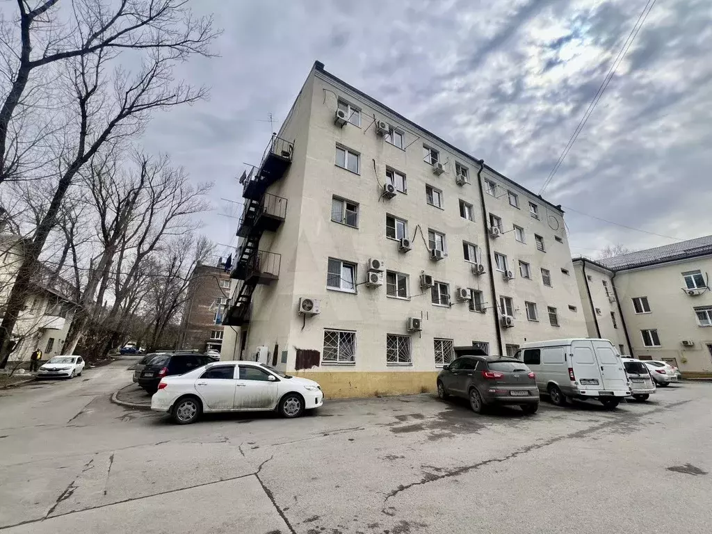 Комната 18 м в 8-к., 3/5 эт. - Фото 0