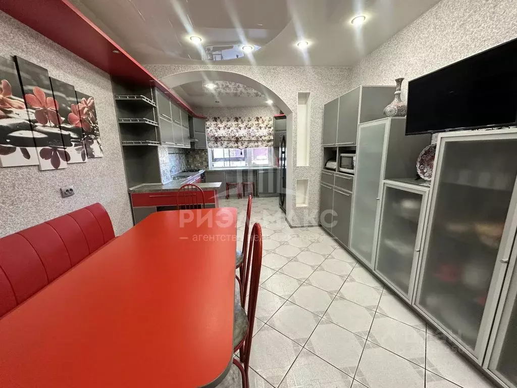 Дом в Брянская область, Брянск Смольная ул., 5 (157 м) - Фото 1