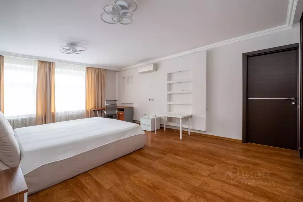 3-к кв. Санкт-Петербург Комендантский просп., 9 (142.0 м) - Фото 0