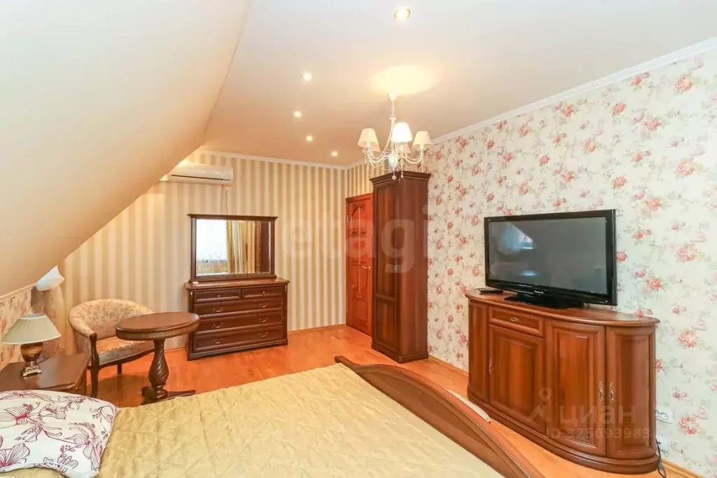 Дом в Тюменская область, Тюмень проезд 3-й Посадский (210 м) - Фото 1