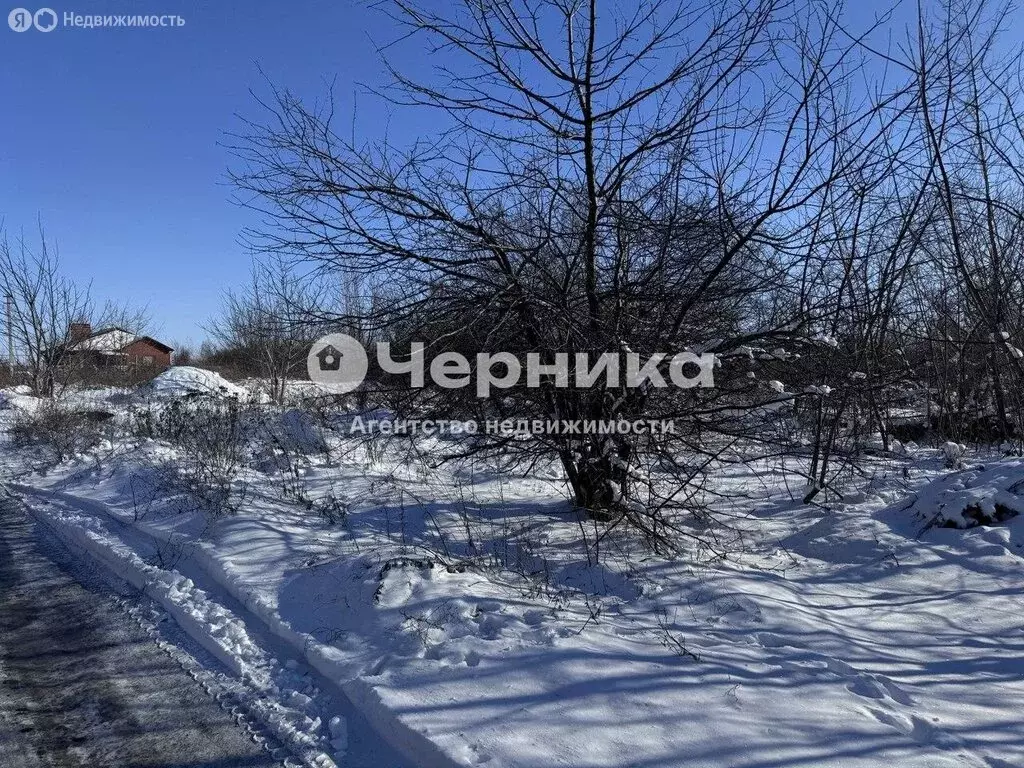 Участок в Новошахтинск, Рябиновая улица (7 м) - Фото 0