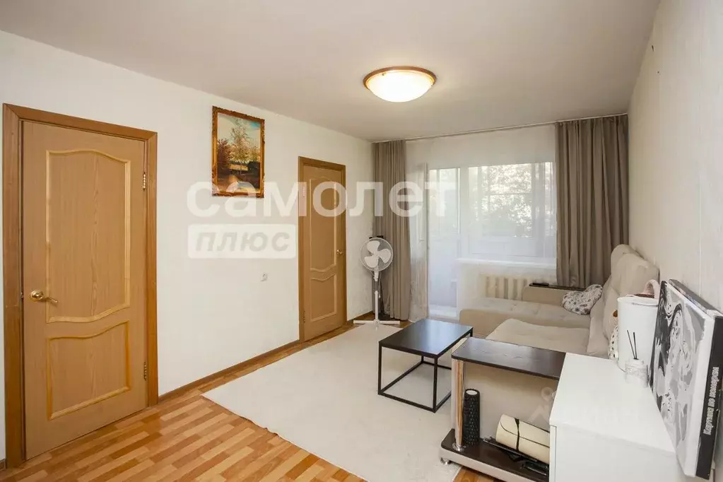 3-к кв. Кемеровская область, Кемерово просп. Химиков, 16А (47.8 м) - Фото 1