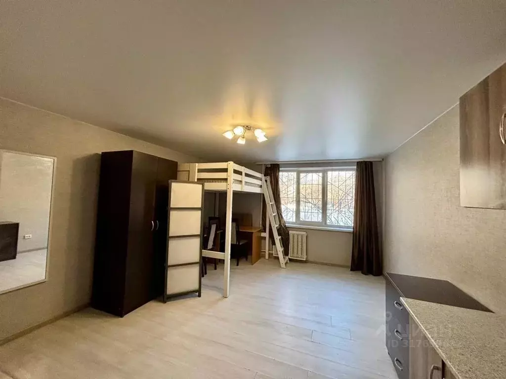 Комната Свердловская область, Екатеринбург ул. Металлургов, 6 (21.5 м) - Фото 1