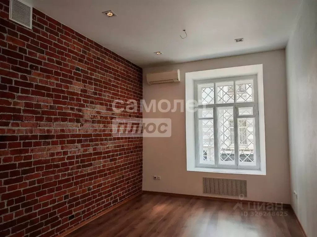 Помещение свободного назначения в Москва Тверская ул., 12С7 (17 м) - Фото 1