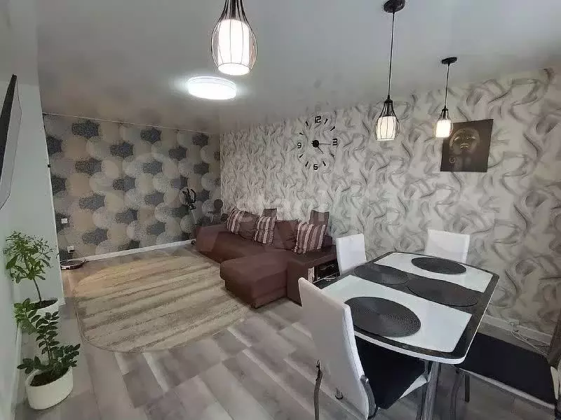 3-к. квартира, 64,1 м, 1/3 эт. - Фото 1