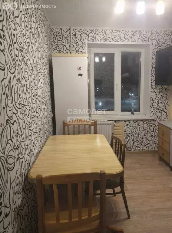 3-комнатная квартира: Уфа, улица Максима Рыльского, 18 (62.6 м) - Фото 2