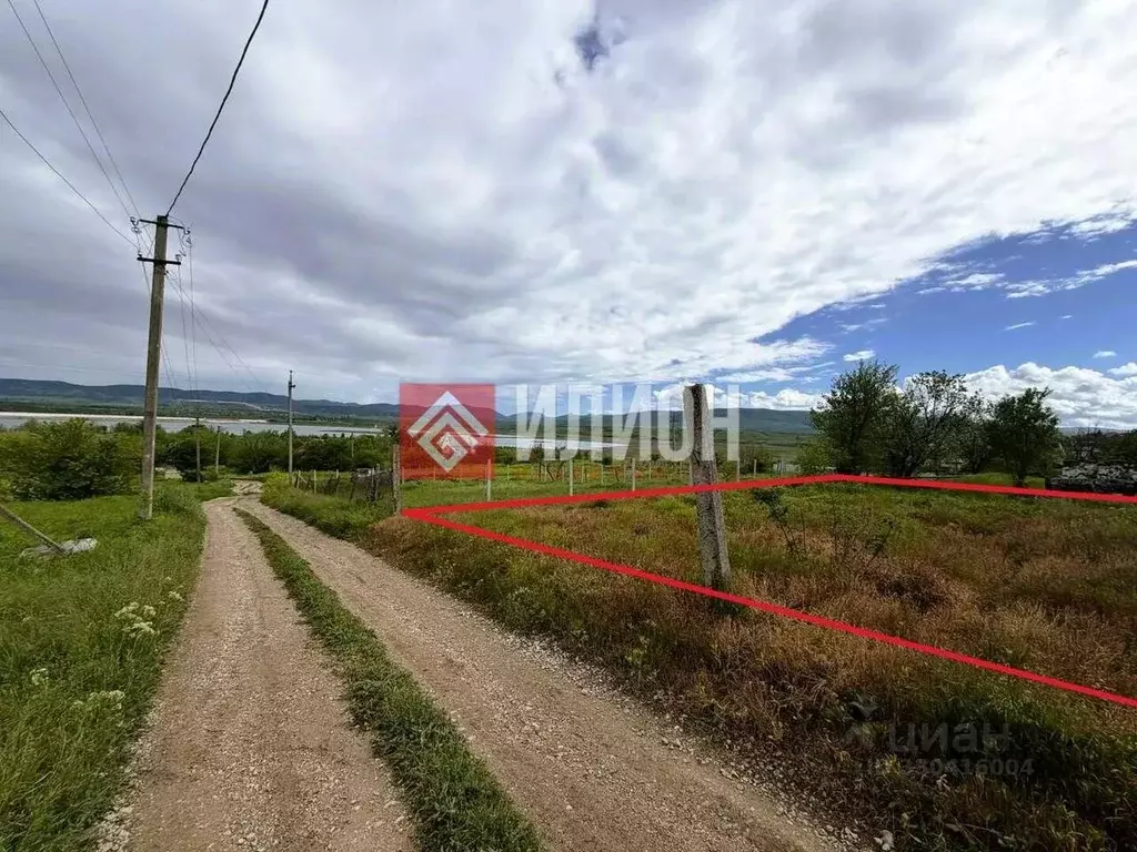 Участок в Крым, Белогорск Дзержинец СНТ,  (5.5 сот.) - Фото 2