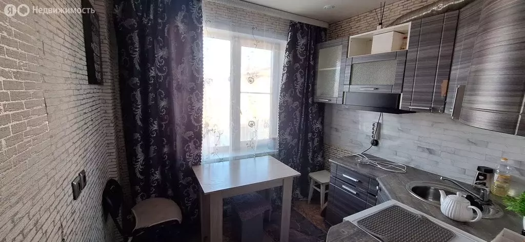 3-комнатная квартира: Краснокаменск, 6-й микрорайон, 612 (61.5 м) - Фото 1