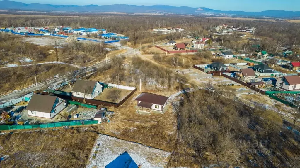 Дом в Приморский край, Артемовский городской округ, с. Кневичи ул. ... - Фото 1