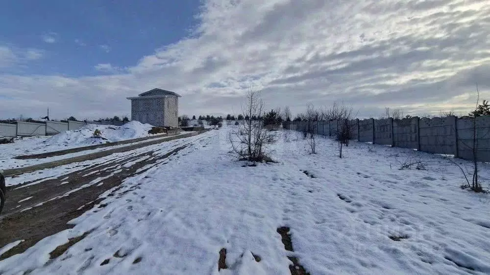 Участок в Крым, Симферопольский район, Добровское с/пос, с. Пионерское ... - Фото 2