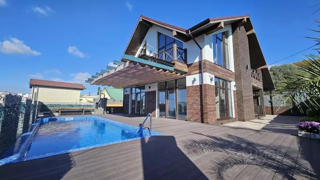 Дом в Краснодарский край, Сочи Кутаисская ул., 14 (205 м) - Фото 1