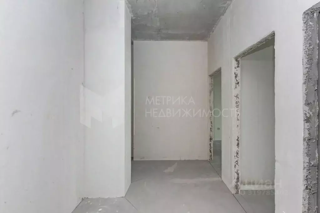 2-к кв. Тюменская область, Тюмень ул. Братьев Бондаревых, 1 (65.0 м) - Фото 0