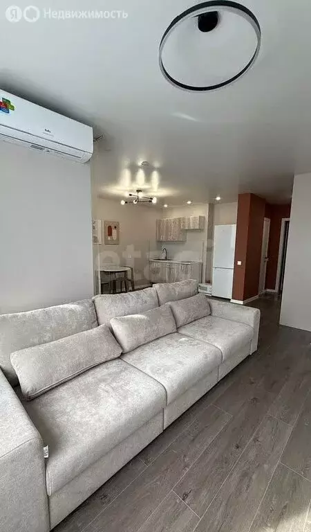 Квартира-студия: Омск, улица Крупской, 13/4 (37.1 м) - Фото 1