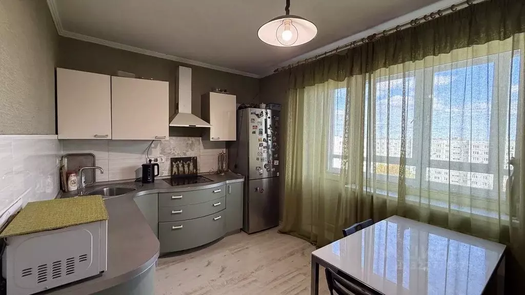 3-к кв. Омская область, Омск ул. Крупской, 27к2 (81.5 м) - Фото 1