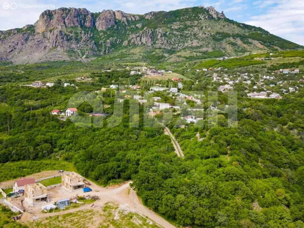 Участок в село Лучистое, улица Ай-Костанди (5.64 м) - Фото 1