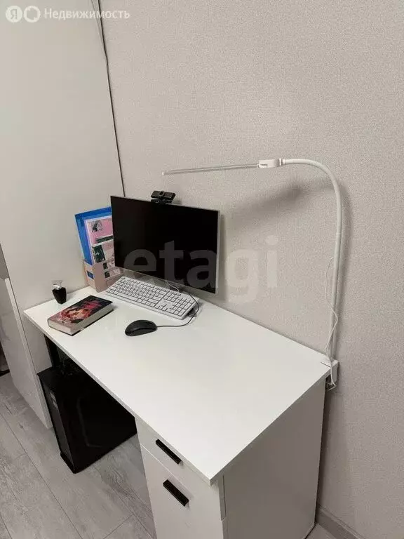 1-комнатная квартира: Тюмень, улица Станислава Карнацевича, 1 (42.3 м) - Фото 2