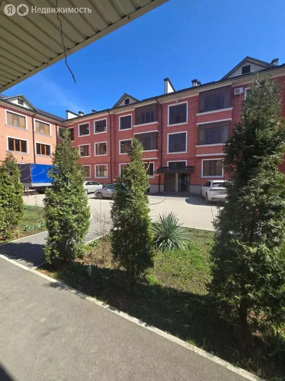 3-комнатная квартира: Нальчик, улица Шогенова, 77 (82 м) - Фото 1