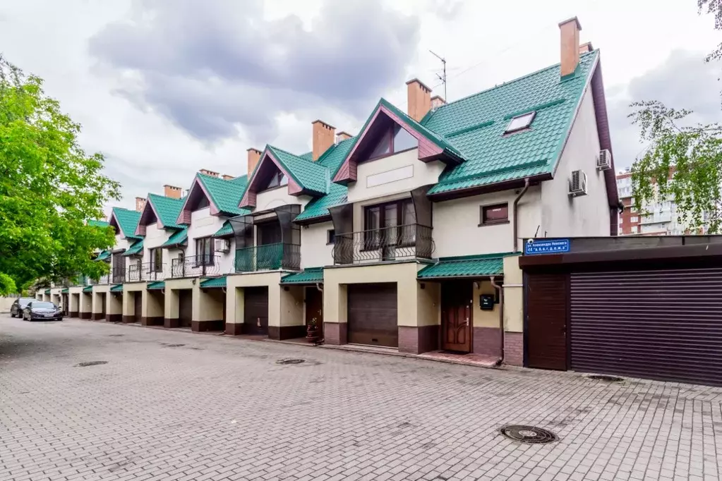 Таунхаус в Калининградская область, Калининград ул. Александра ... - Фото 0