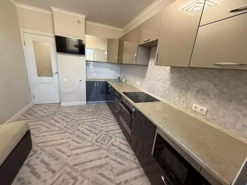 2-к. квартира, 60 м, 5/6 эт. - Фото 1