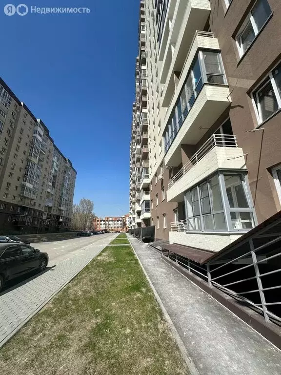2-комнатная квартира: Волгоград, улица Расула Гамзатова, 21 (61 м) - Фото 0