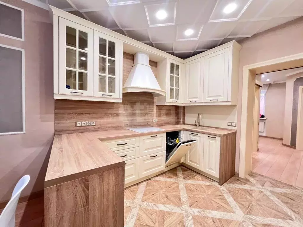 2-к кв. Тюменская область, Тюмень 6-й мкр, ул. Валерии Гнаровской, ... - Фото 1