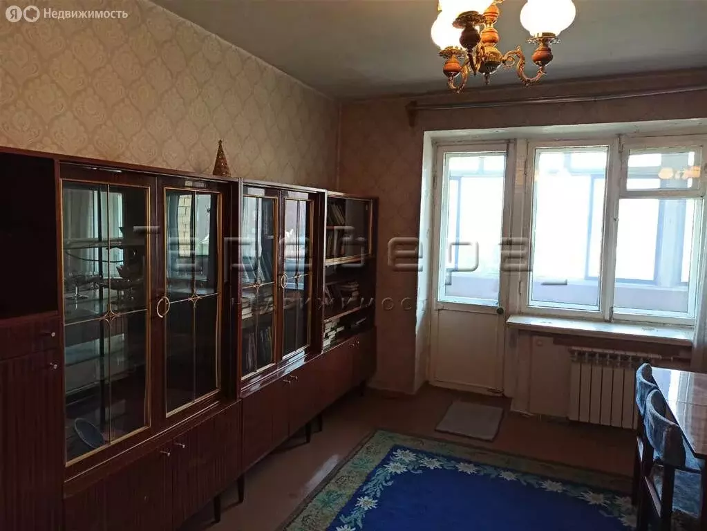 3-комнатная квартира: Красноярск, улица Сурикова, 53 (62 м) - Фото 1