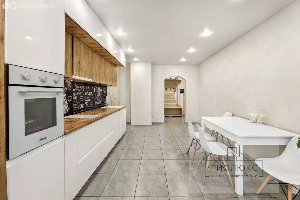 3-комнатная квартира: Челябинск, улица Университетская Набережная, 103 ... - Фото 2