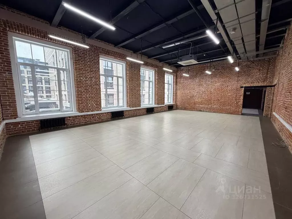 Помещение свободного назначения в Свердловская область, Екатеринбург ... - Фото 2