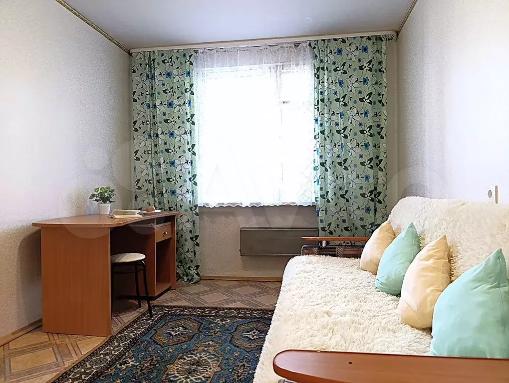 Комната 14 м в 3-к., 4/9 эт. - Фото 0