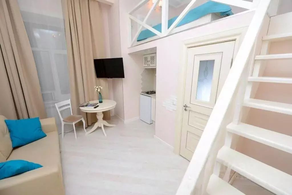 Комната Санкт-Петербург 8-я Советская ул., 14 (10.0 м) - Фото 1