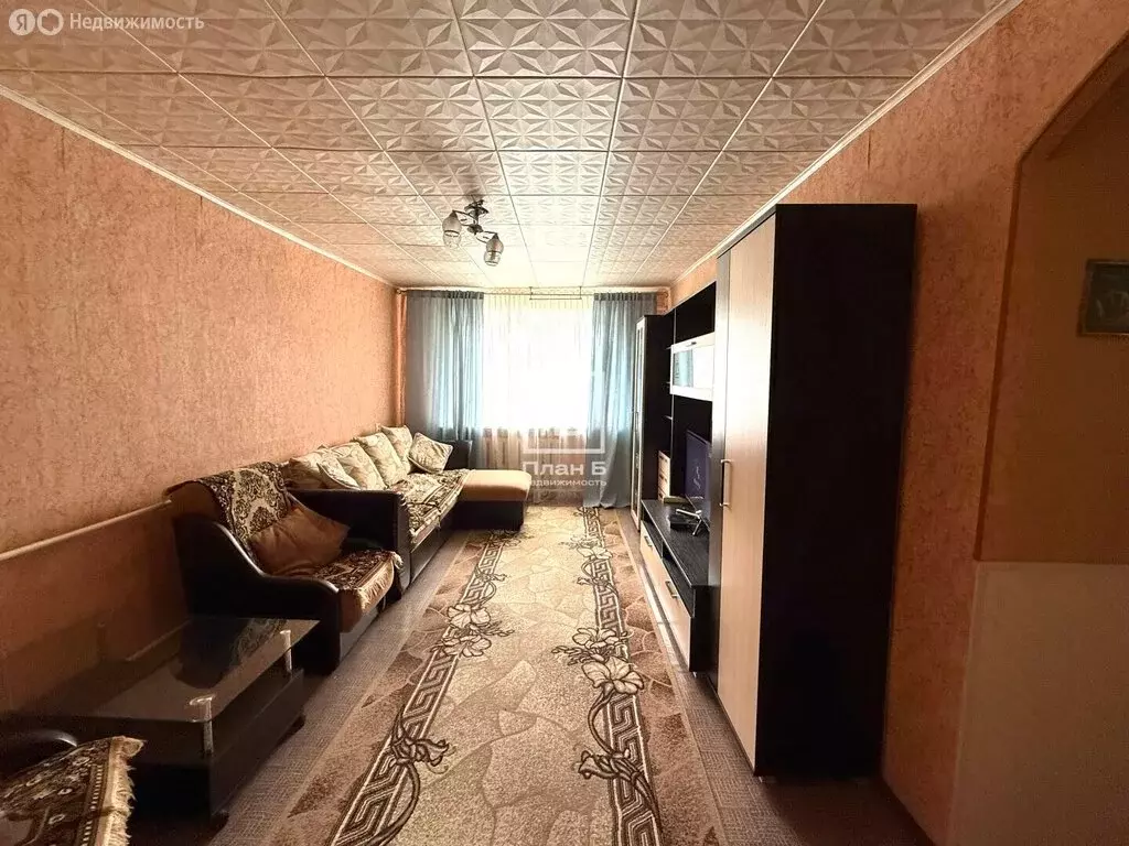 3-комнатная квартира: посёлок Бабынино, Молодёжная улица, 15 (61 м) - Фото 1