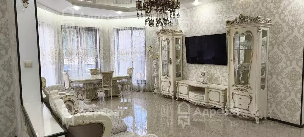 Дом в Волгоградская область, Волгоград ул. Быстрова (200 м) - Фото 0