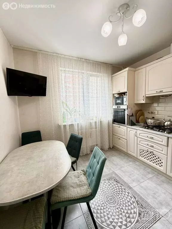 3-комнатная квартира: Рязань, Шереметьевская улица, 8к1 (76.6 м) - Фото 0