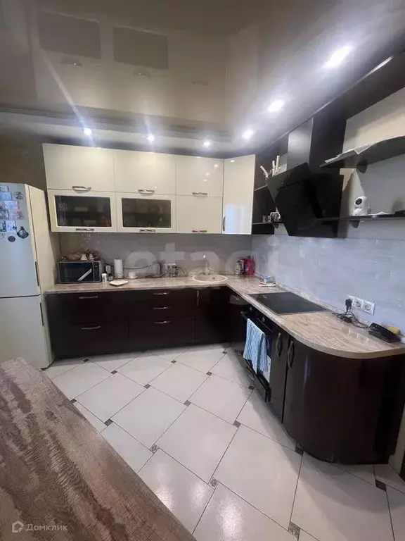 Продаётся 2-к квартира, 65 м - Фото 0