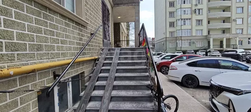 3-к кв. Дагестан, Махачкала ул. Сергокалинская, 15А (107.0 м) - Фото 1