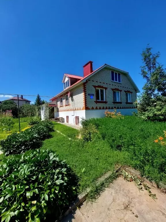 Дом в Саратовская область, с. Усть-Курдюм ул. 2-я Садовая, 20 (150 м) - Фото 0