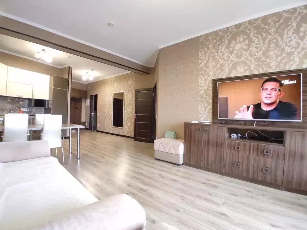 2-к кв. Краснодарский край, Геленджик Крымская ул., 3к3 (70.0 м) - Фото 1