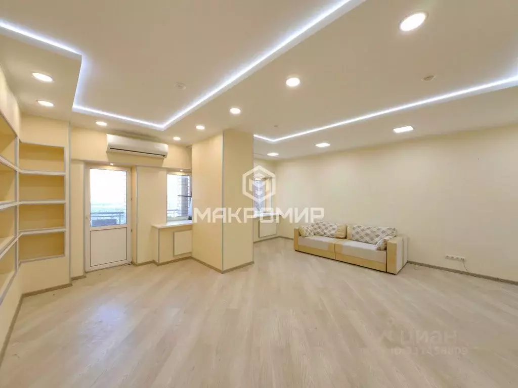 Офис в Ханты-Мансийский АО, Сургут Университетская ул., 7 (53 м) - Фото 1
