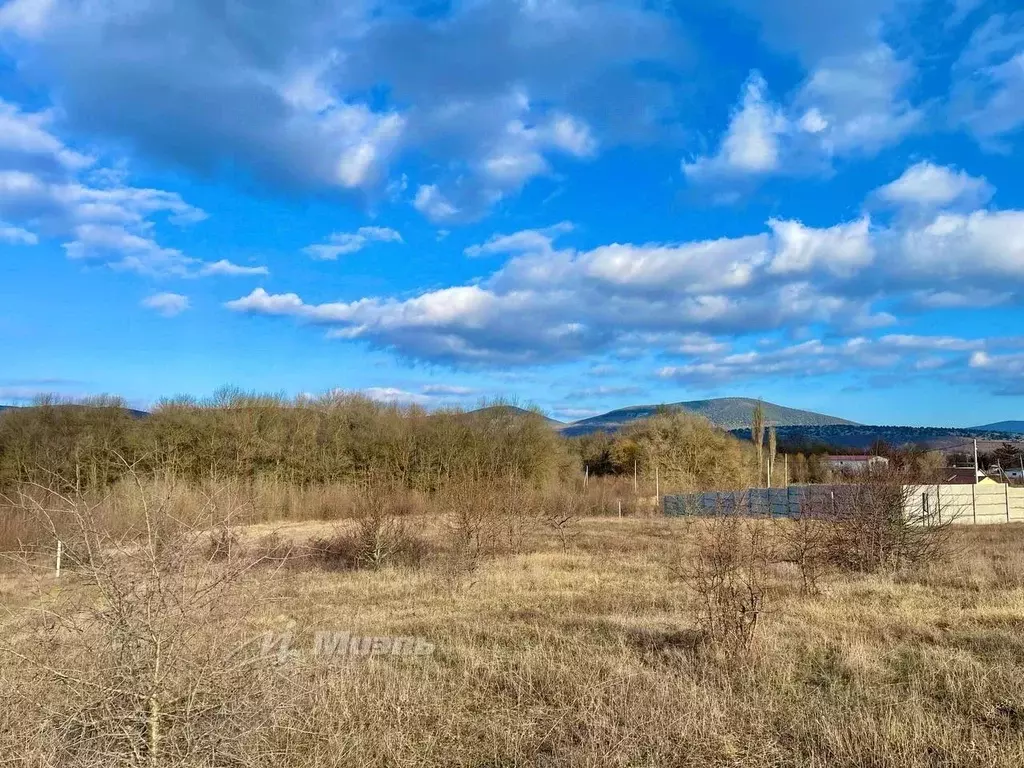 Участок в Севастополь с. Орлиное,  (10.0 сот.) - Фото 1