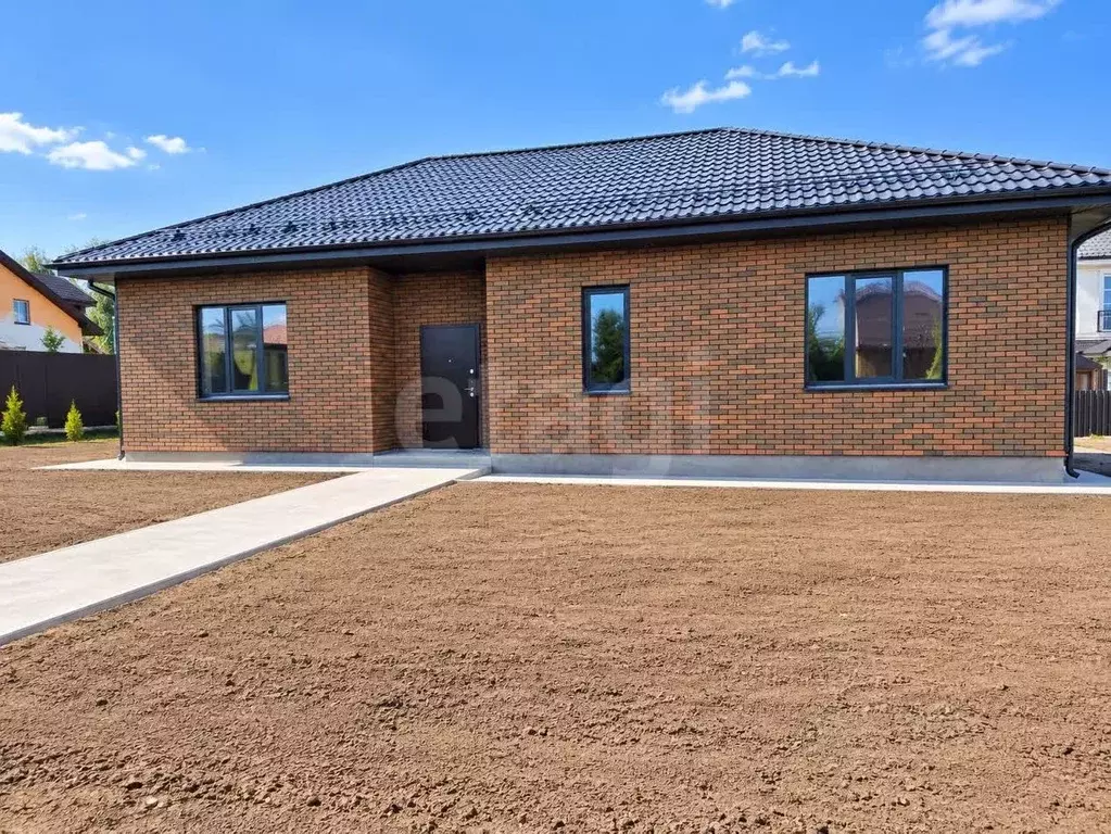 Дом в Калужская область, Калуга городской округ, д. Желыбино ул. ... - Фото 1