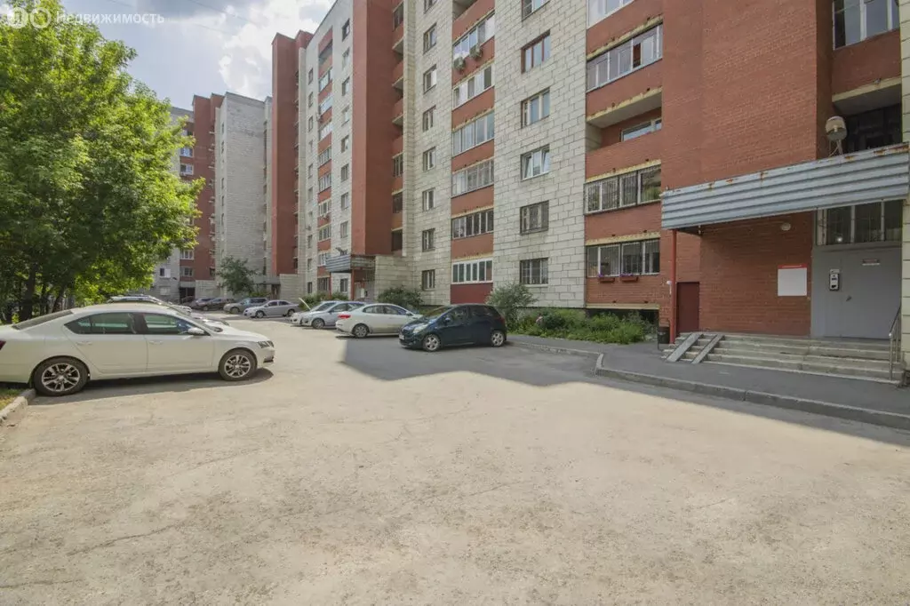 3-комнатная квартира: Екатеринбург, улица Репина, 107 (92.5 м) - Фото 1