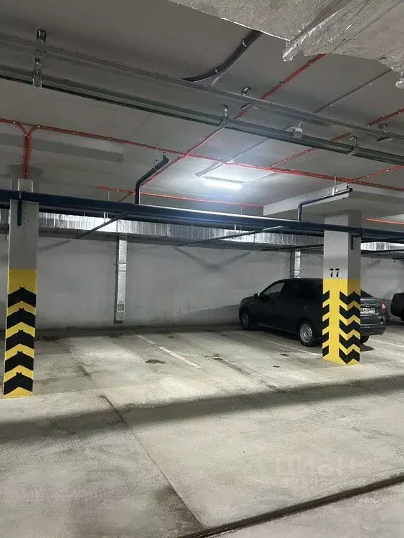 Гараж в Свердловская область, Екатеринбург ул. Старых Большевиков, 52А ... - Фото 1