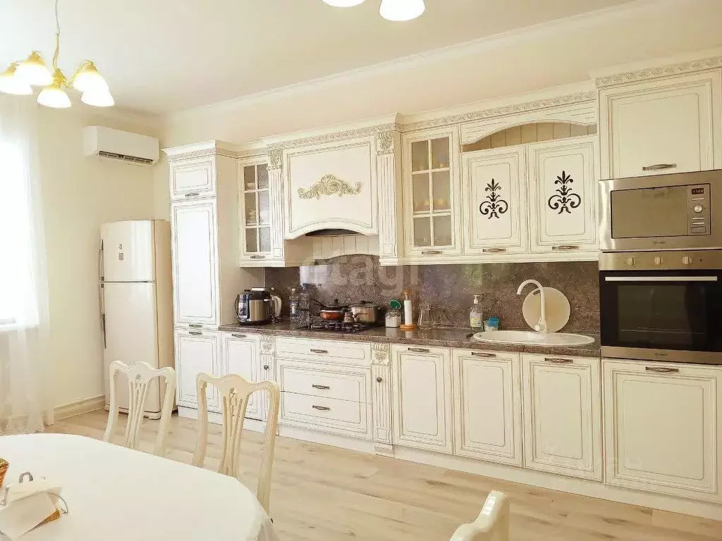 Дом в Ростовская область, Неклиновский район, Новобессергеневское ... - Фото 1