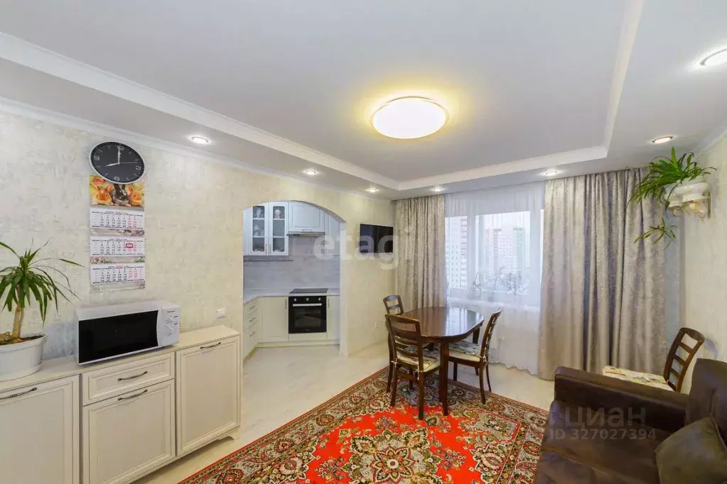 3-к кв. Тюменская область, Тюмень ул. Павла Шарова, 1к1 (83.0 м) - Фото 2