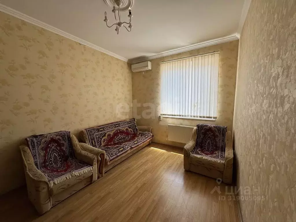 2-к кв. Краснодарский край, Анапа Крымская ул., 112 (55.4 м) - Фото 0