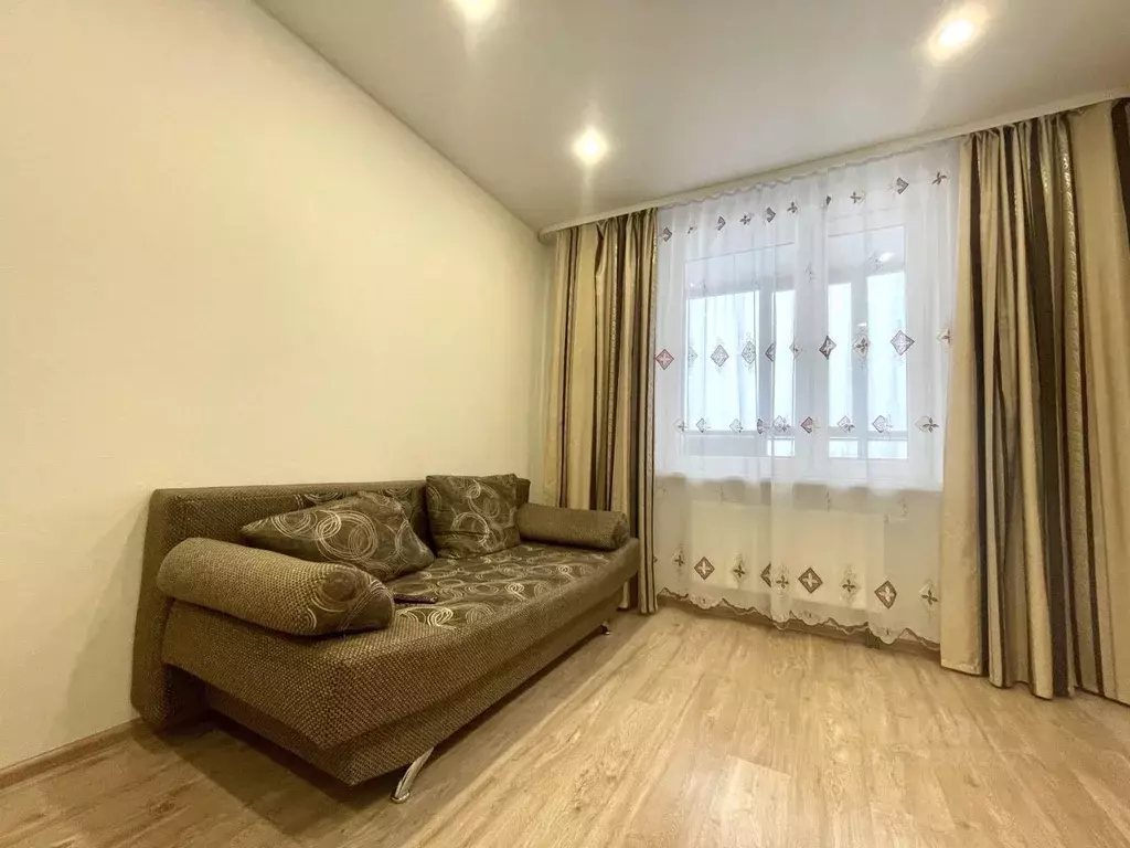 1-к кв. Татарстан, Казань ул. Родины, 24Г (43.0 м) - Фото 2