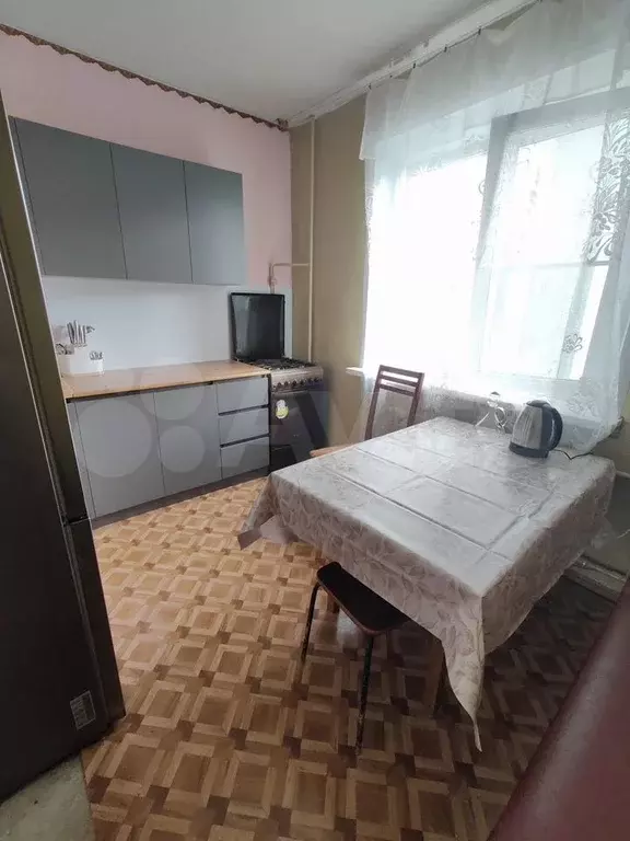 3-к. квартира, 1000 м, 2/9 эт. - Фото 0